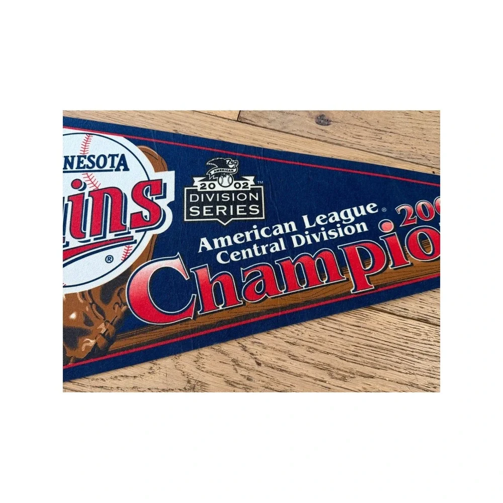 Minnesota Twins 2002‎ American League Central Division Champions Pennant Flag